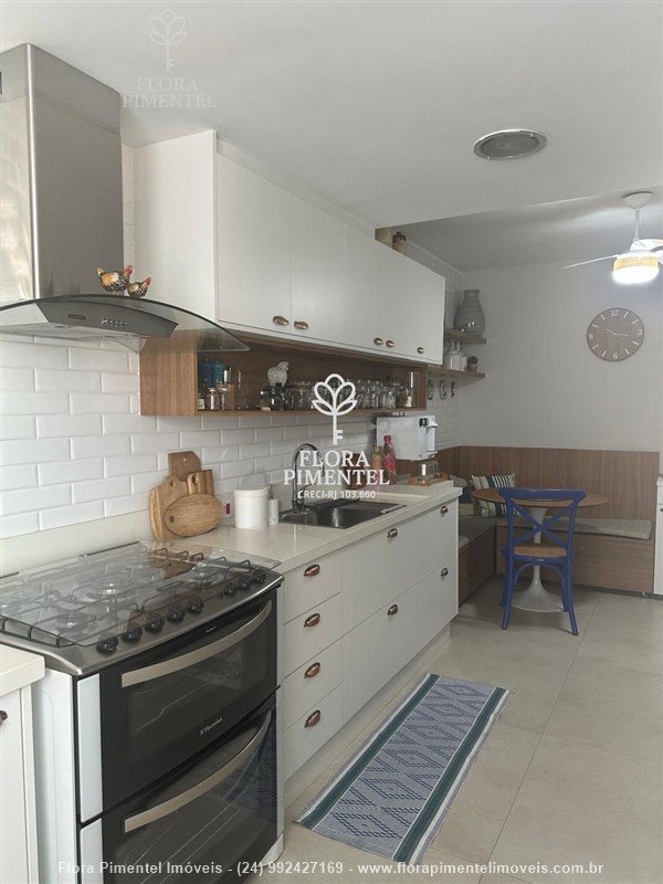 Apartamento a Venda no Comercial em Resende - Foto do Imvel
