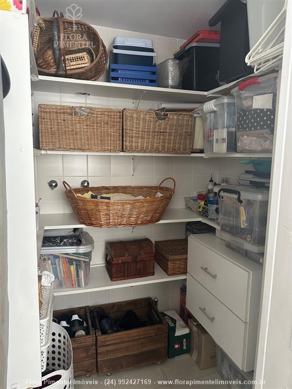 Apartamento a Venda no Comercial em Resende - Foto do Imvel